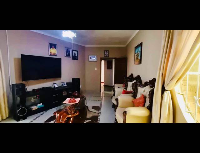 4 BEDROOM HOUSE FOR SALE IN FERRYVALE